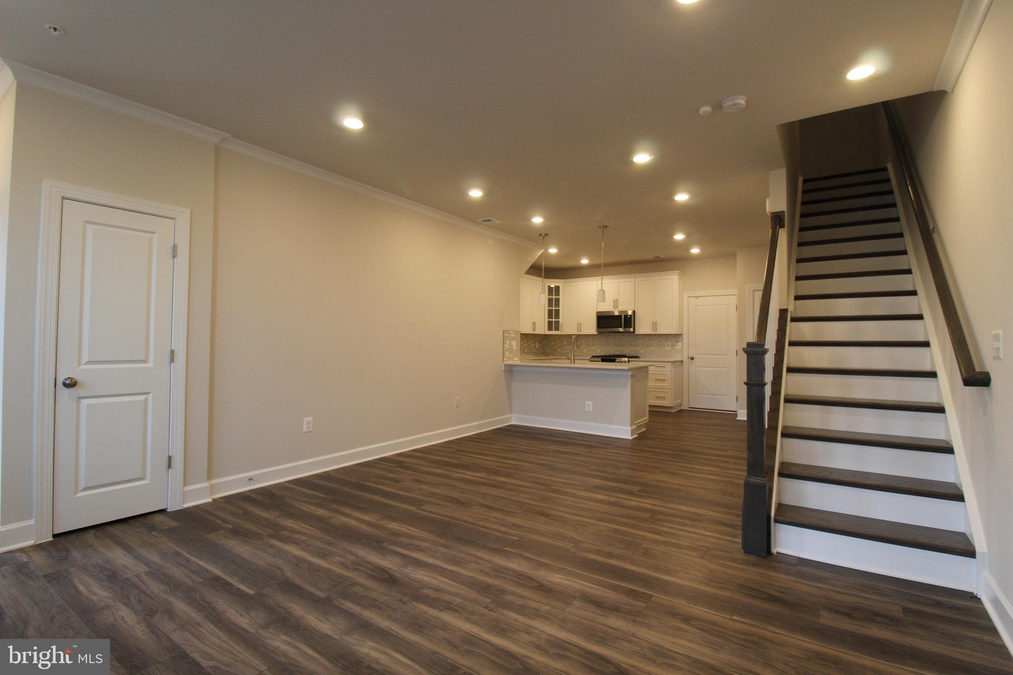 METRO WALK AT MOOREFIELD STATION - Residential Lease