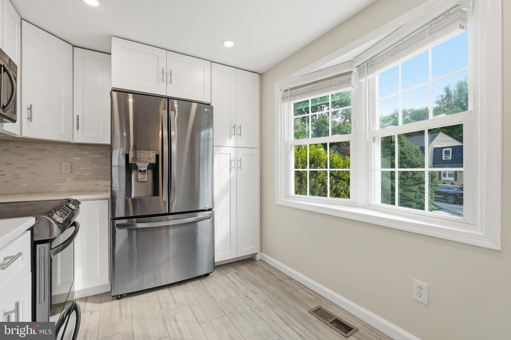 3158 ELLENWOOD DRIVE