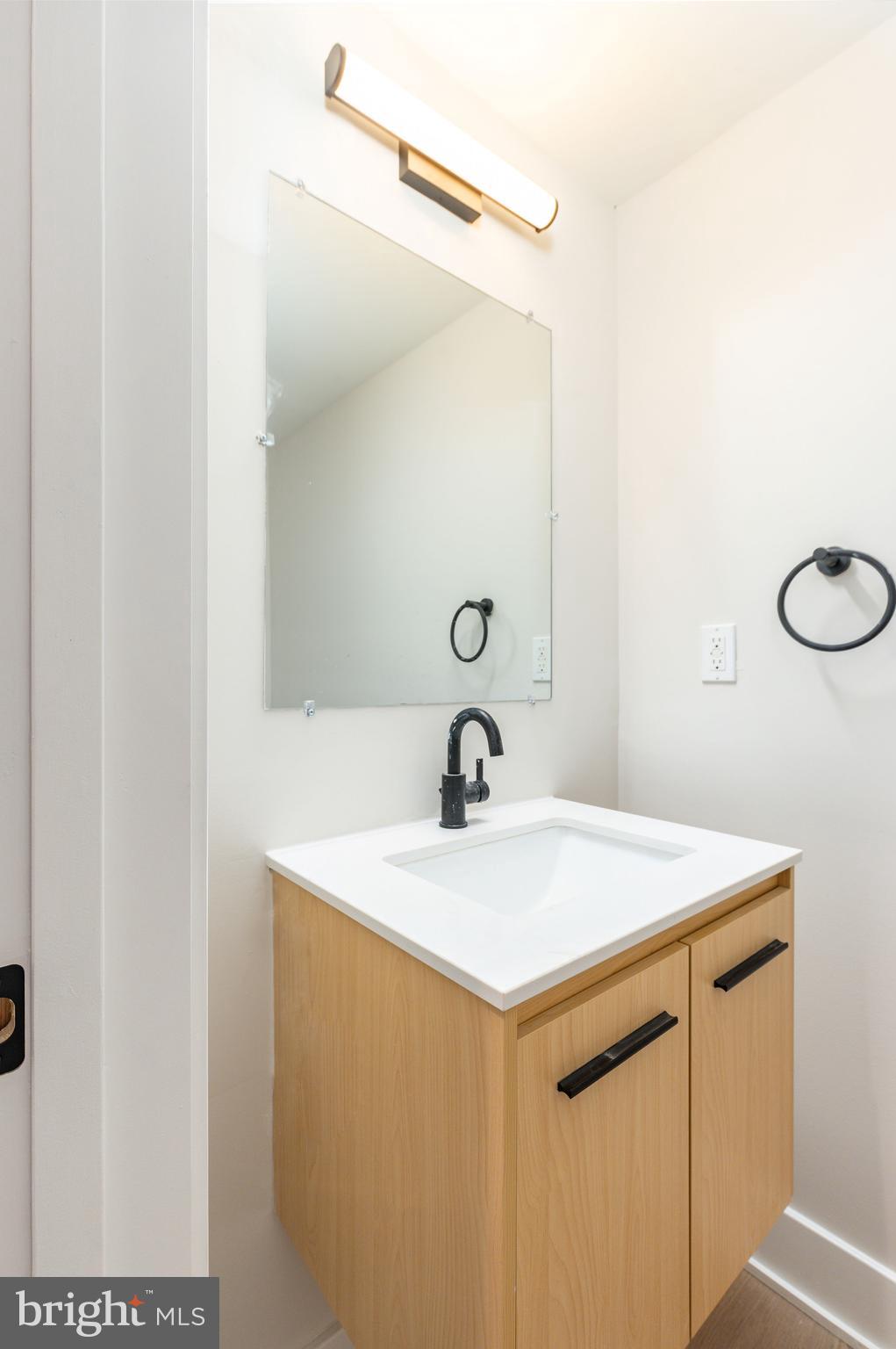 EAST FALLS - Residential