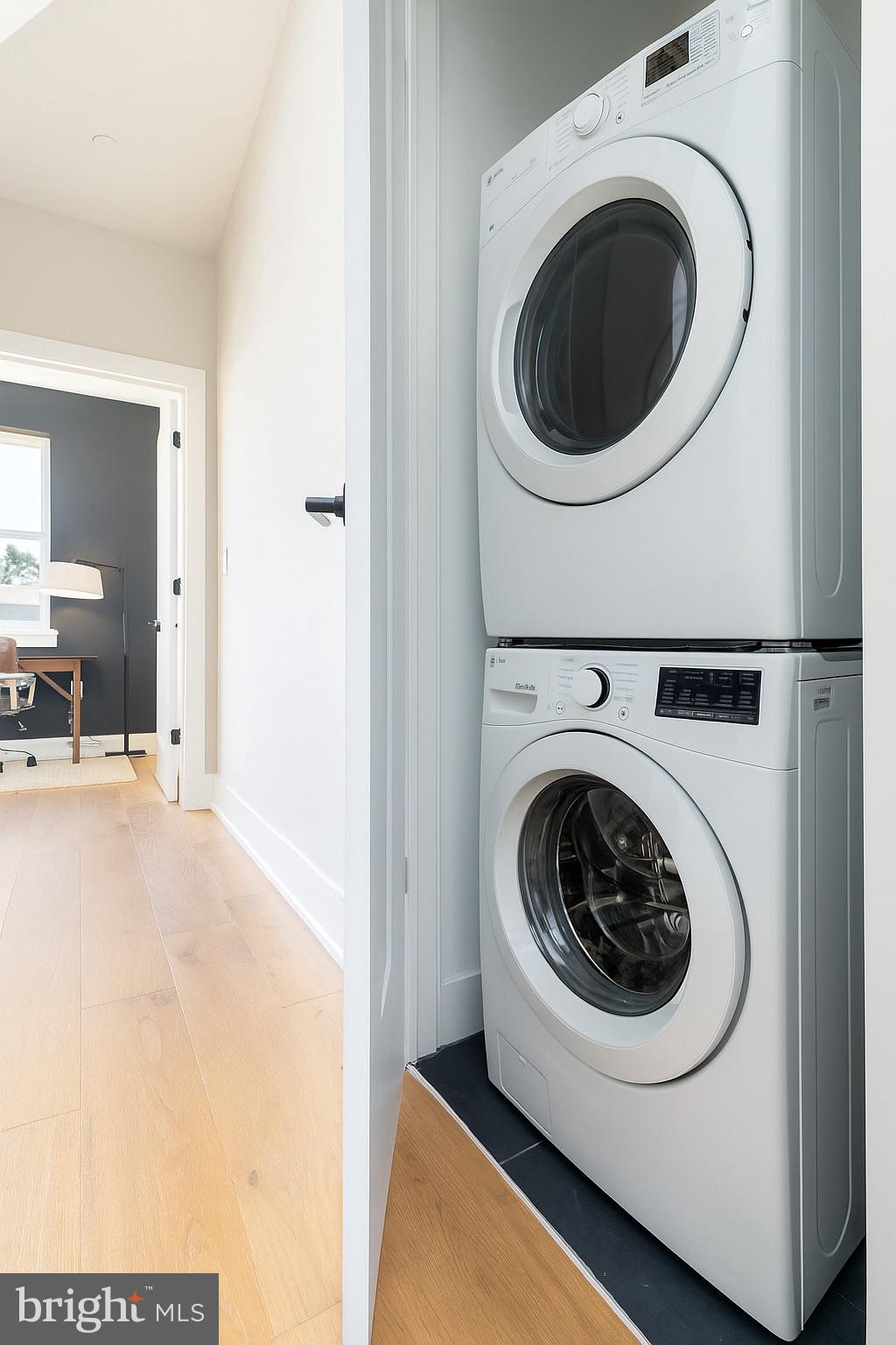 EAST FALLS - Residential