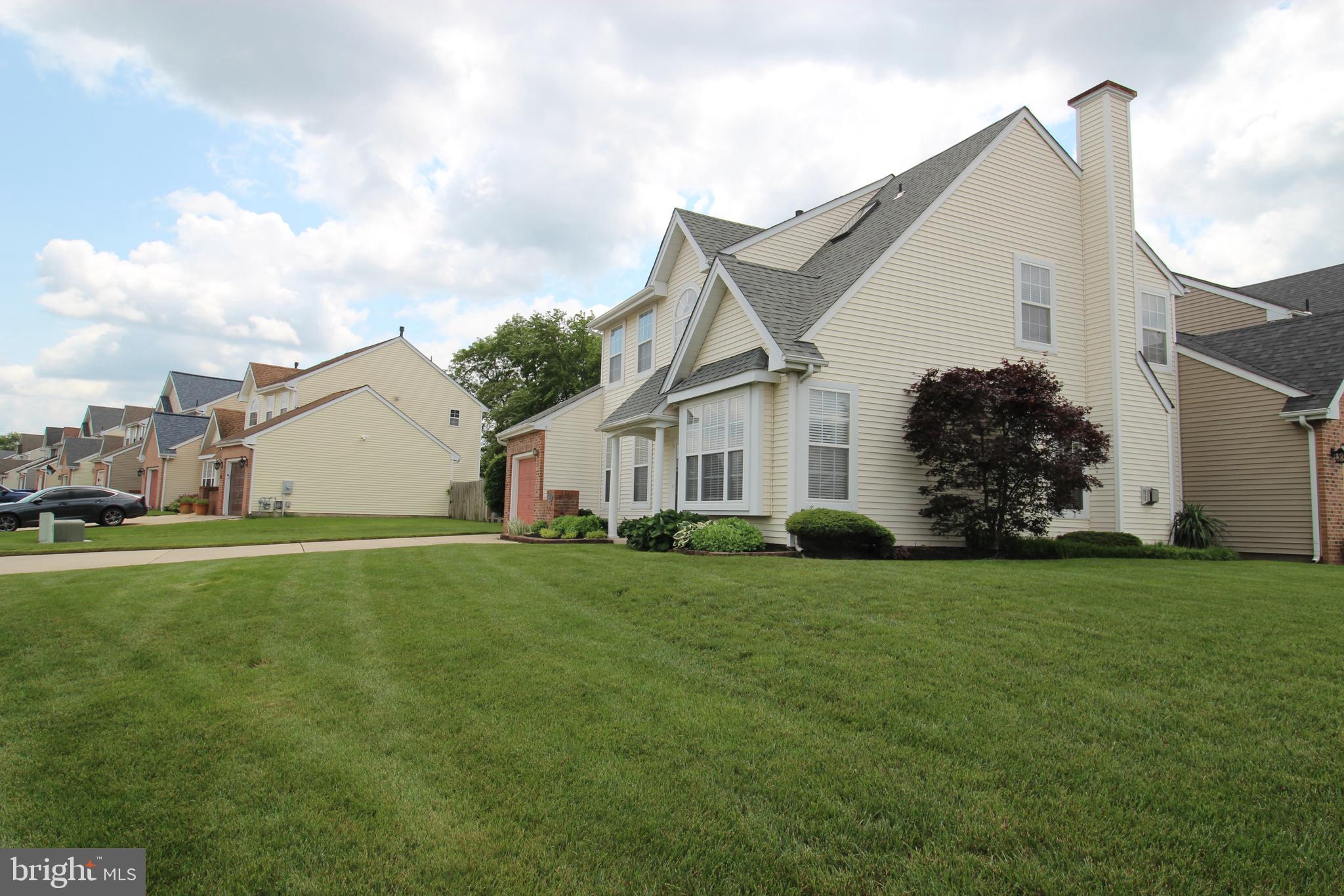 72 FIELDCREST DRIVE