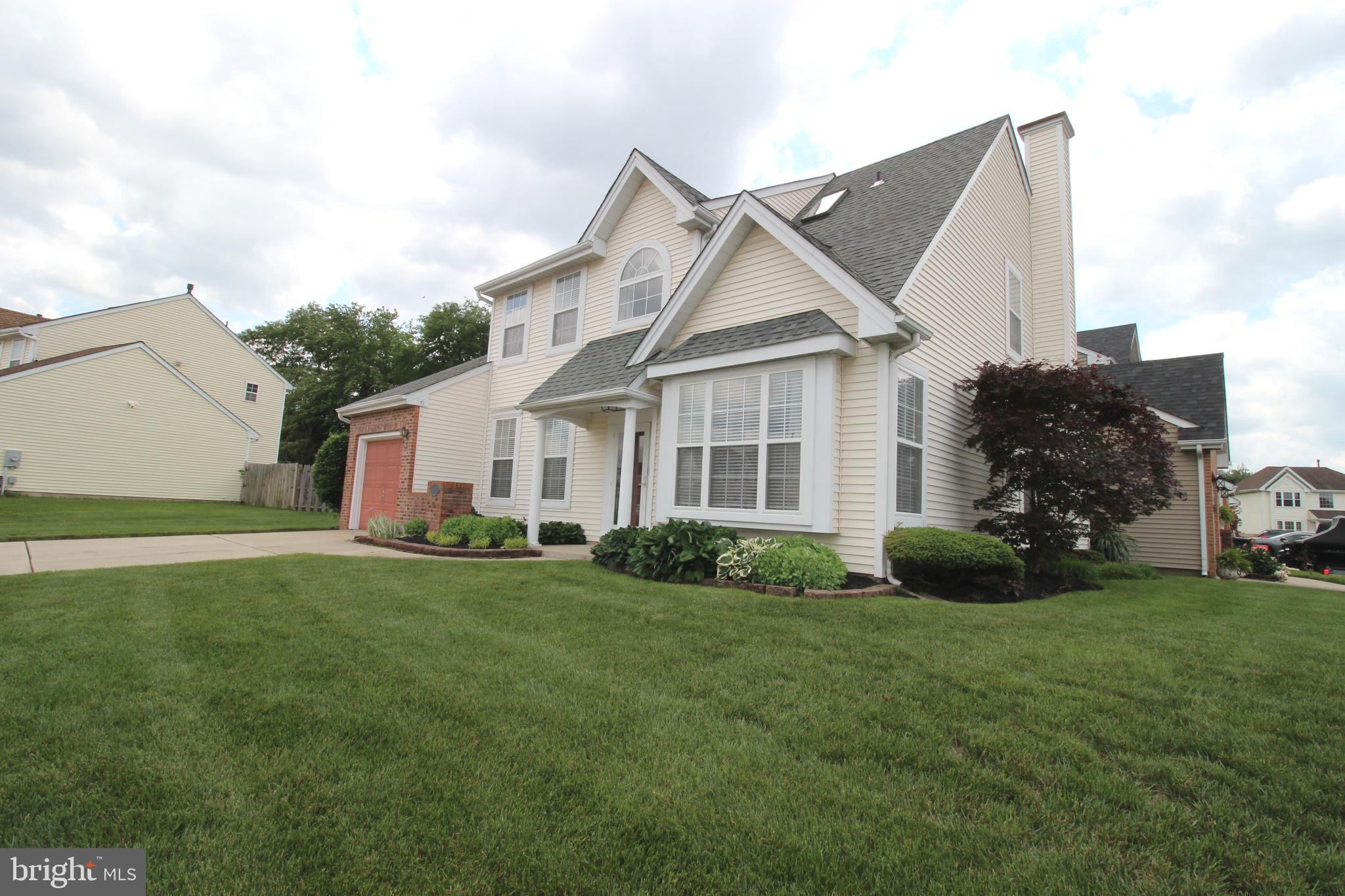 72 FIELDCREST DRIVE