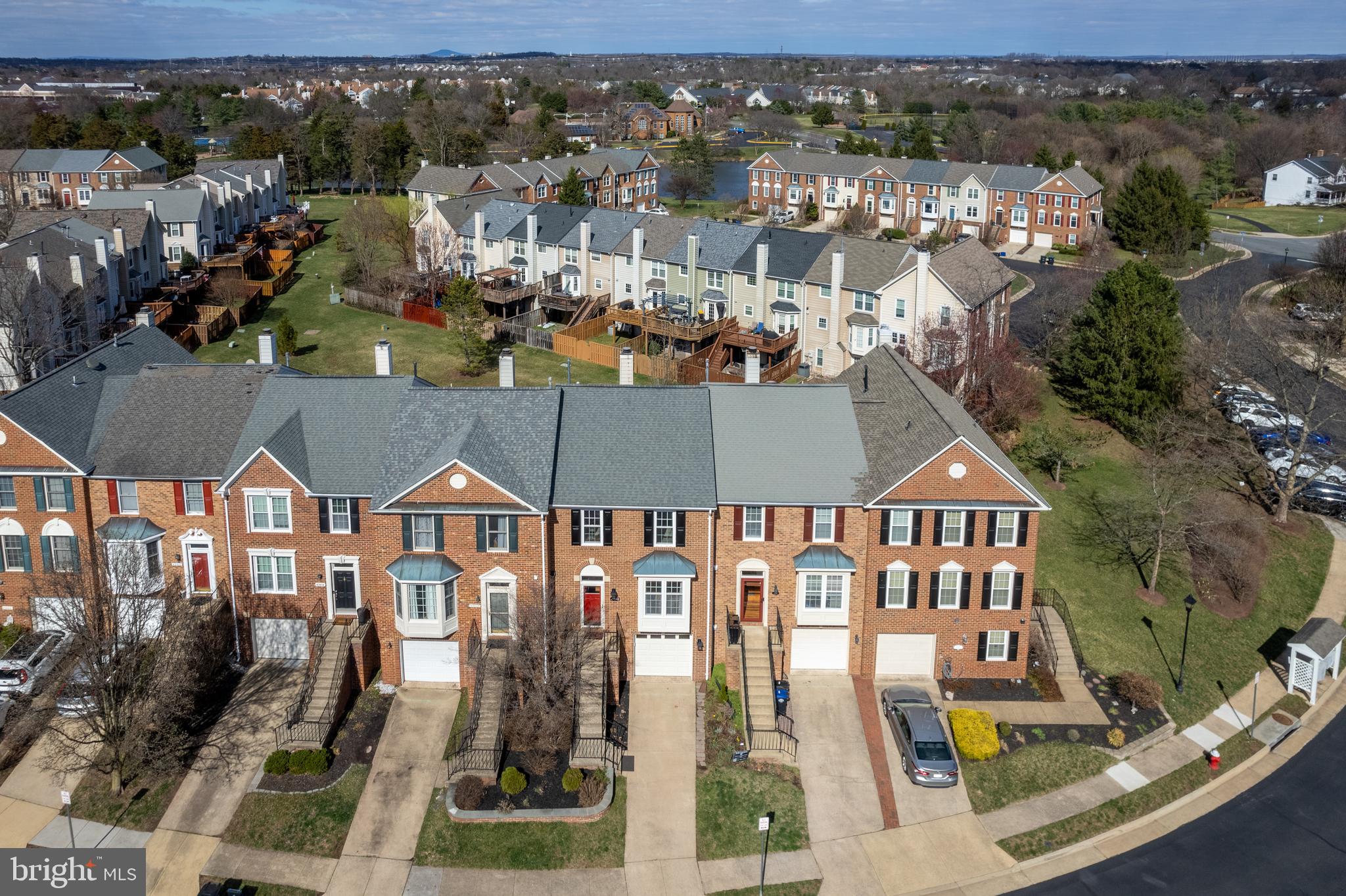 ASHBURN FARM - Residential