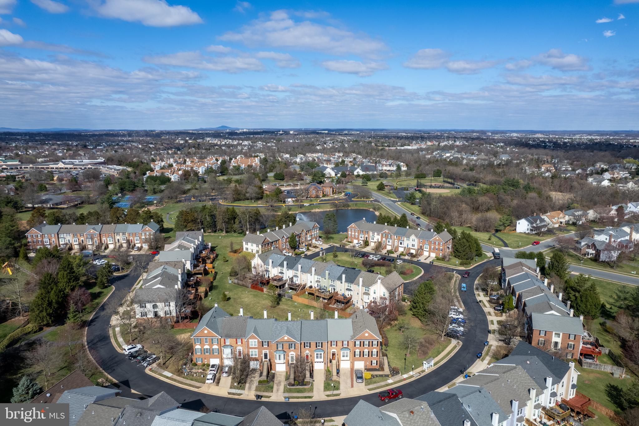 ASHBURN FARM - Residential