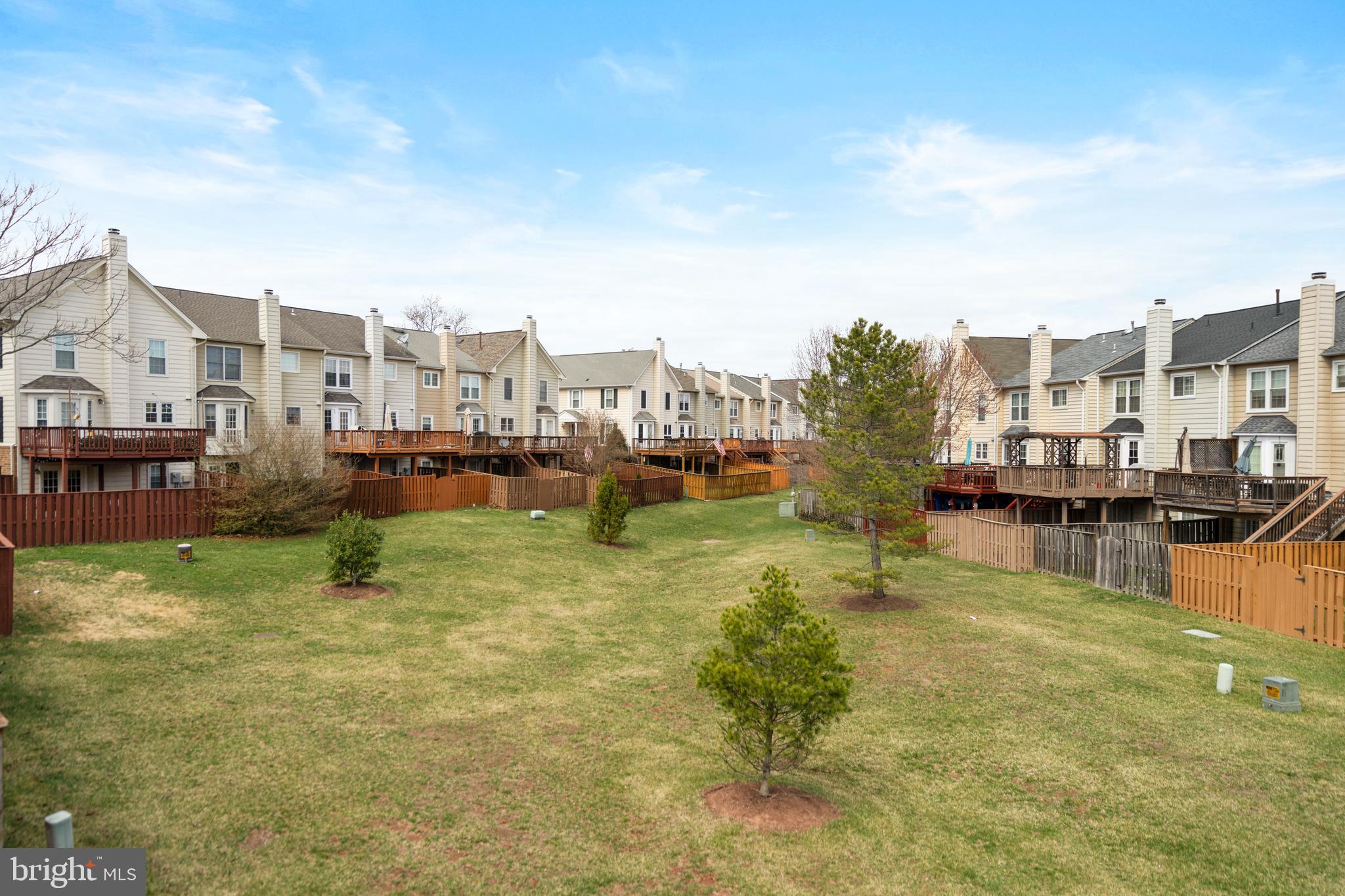 ASHBURN FARM - Residential