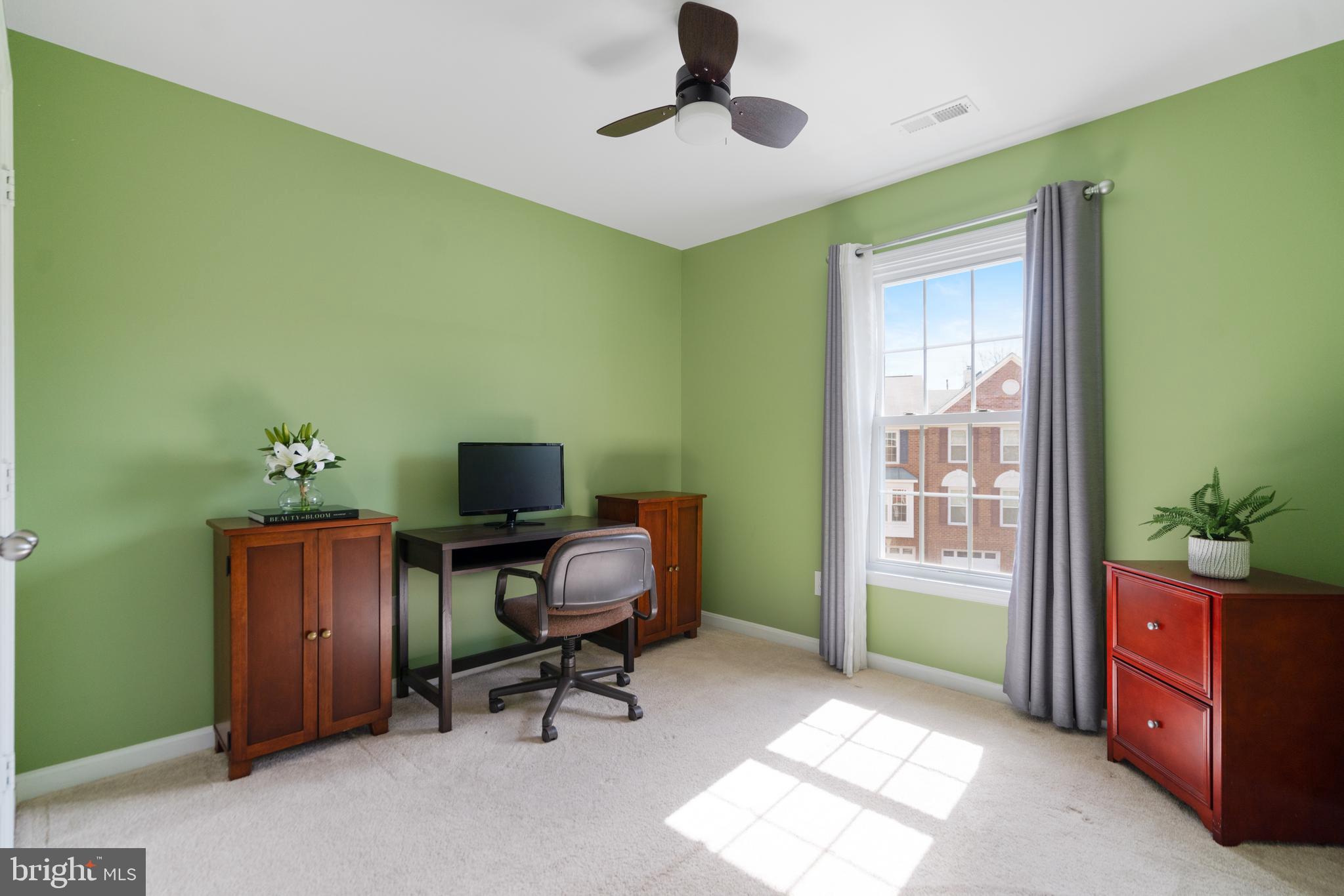 ASHBURN FARM - Residential