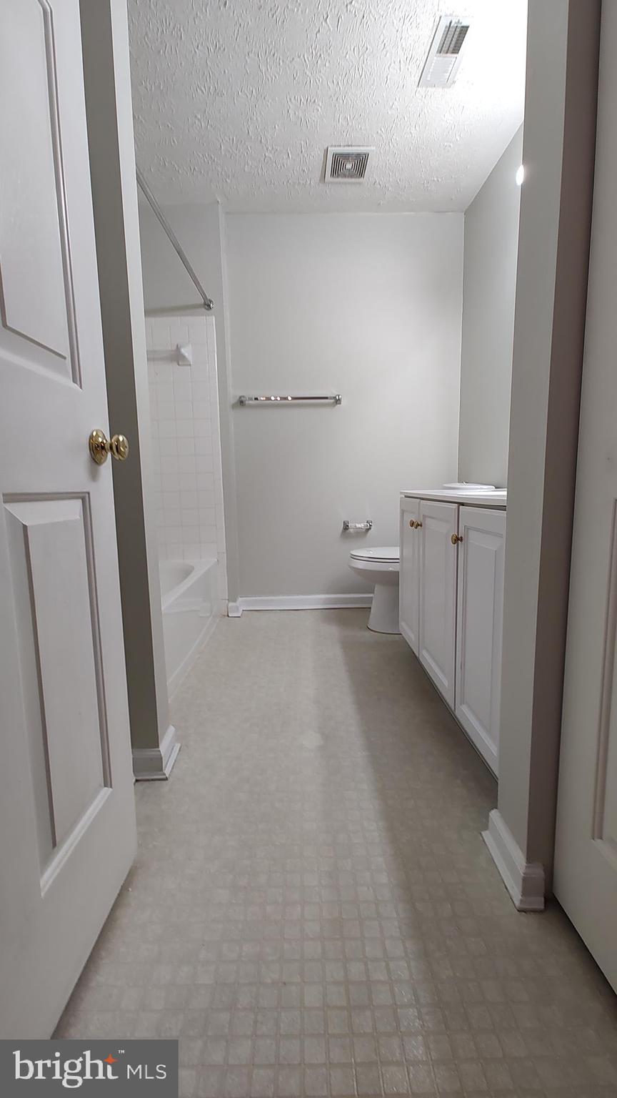 EATON SQUARE - Residential Lease