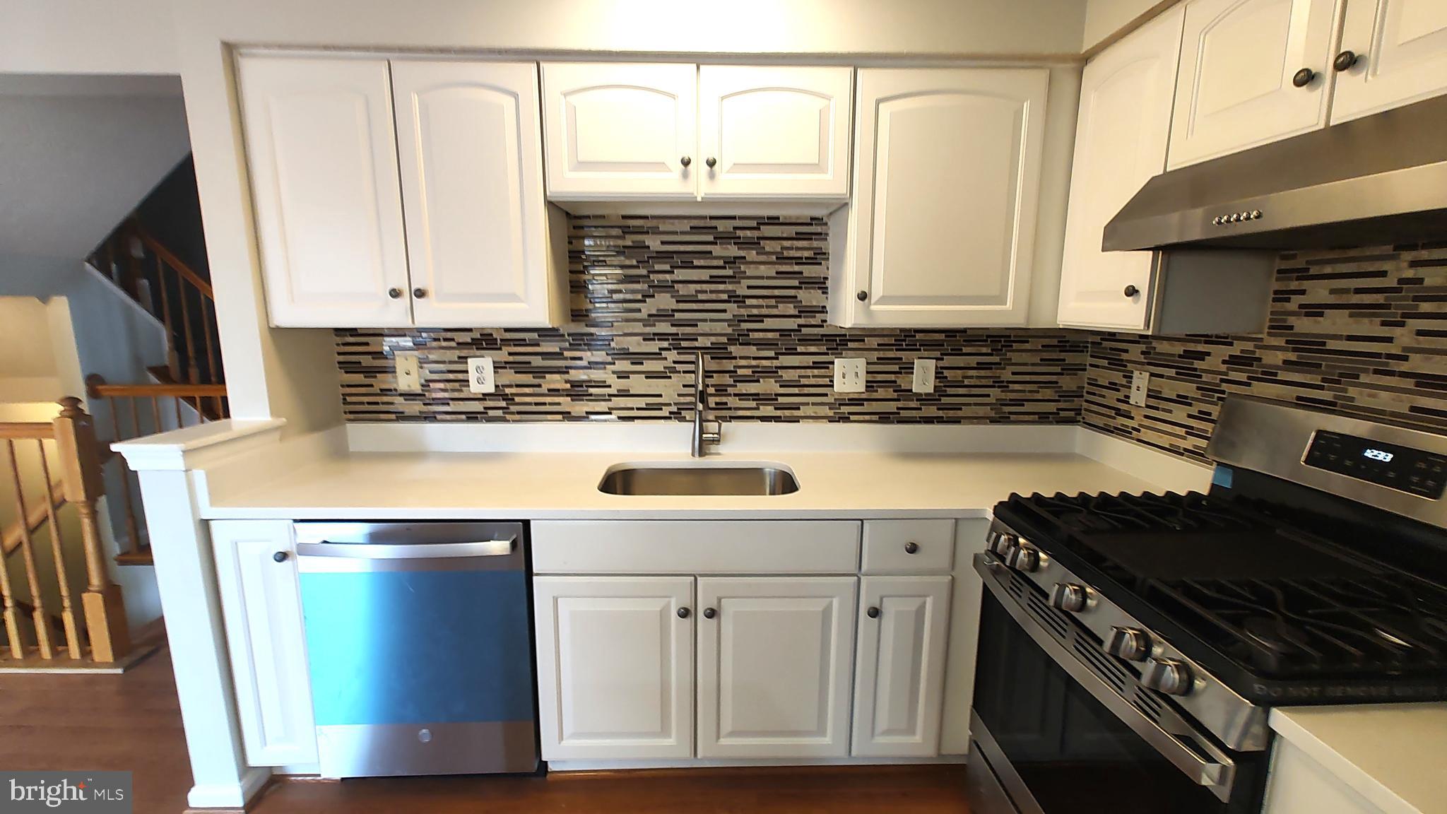 EATON SQUARE - Residential Lease