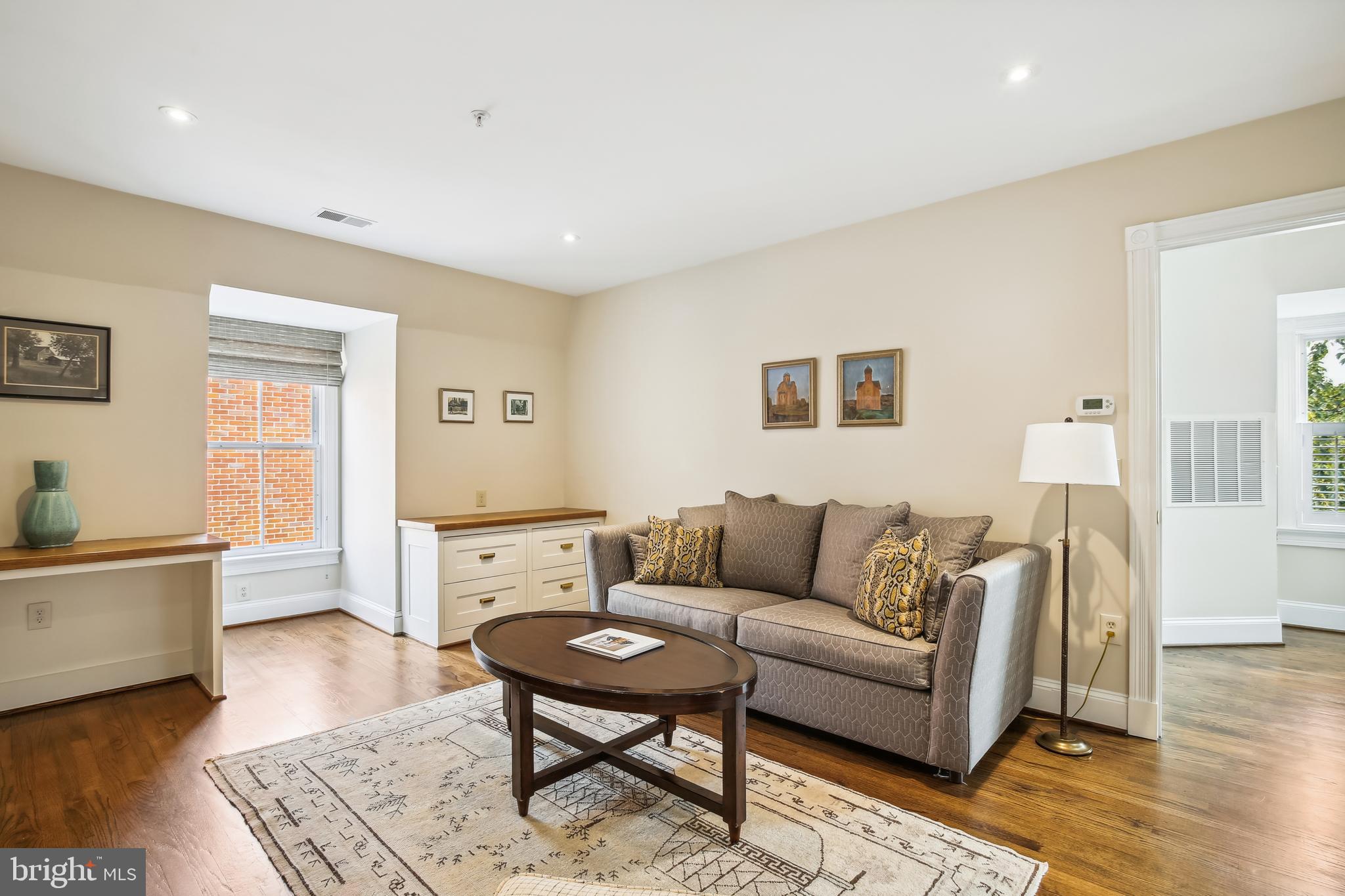 CHURCH SQUARE - Residential