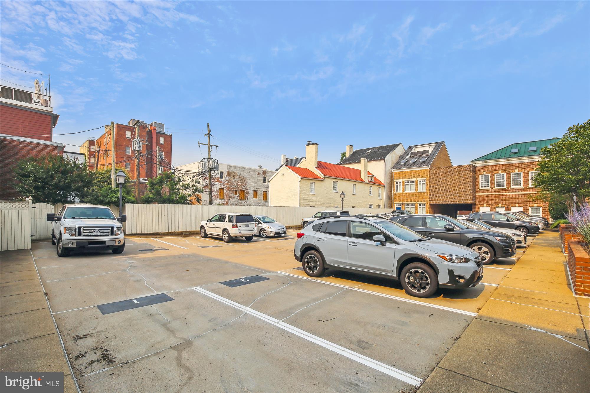 CHURCH SQUARE - Residential