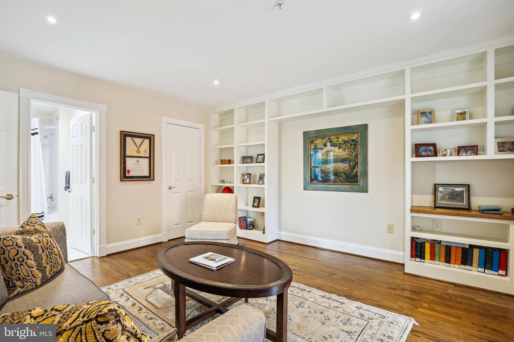 CHURCH SQUARE - Residential