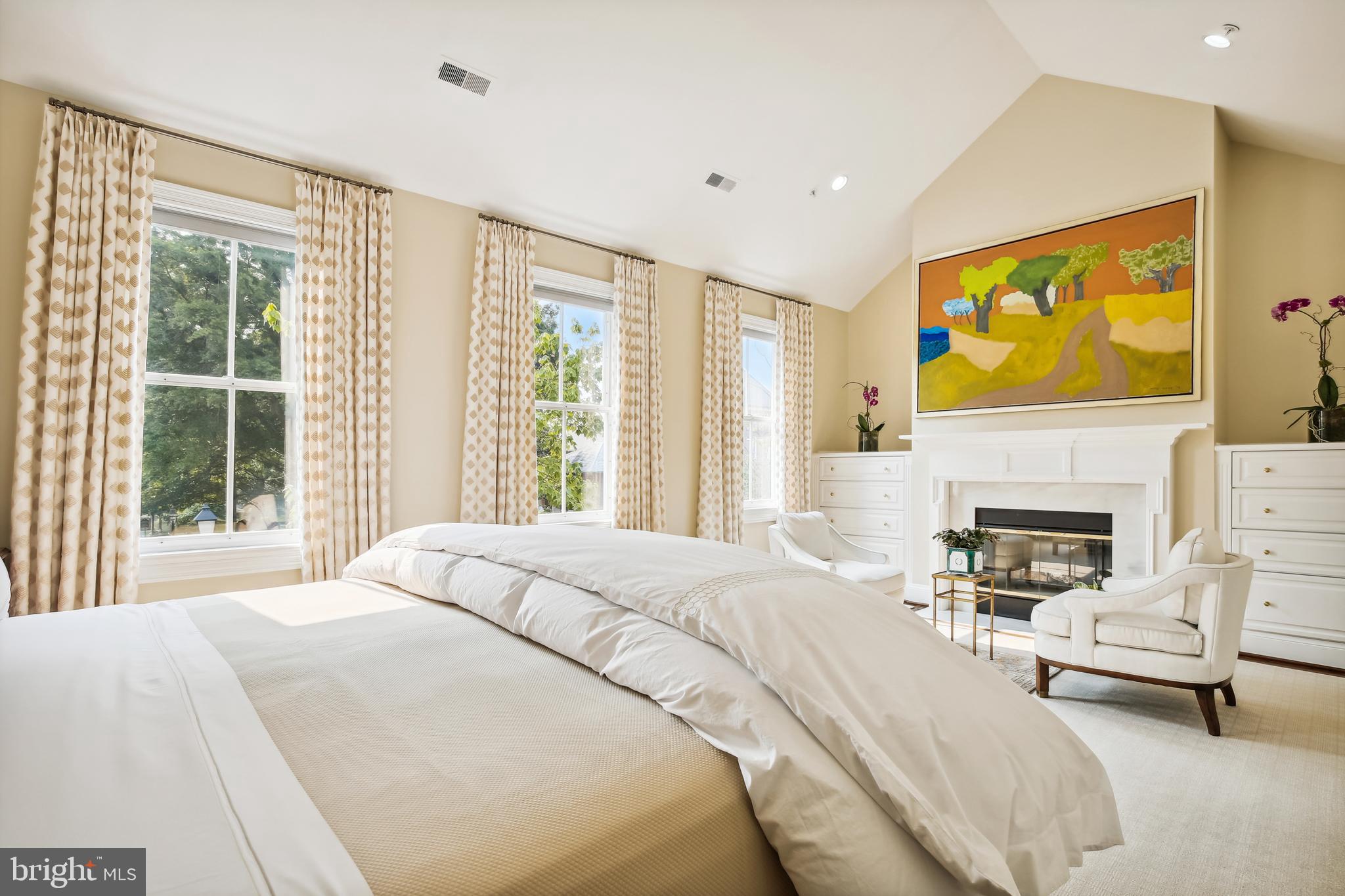 CHURCH SQUARE - Residential