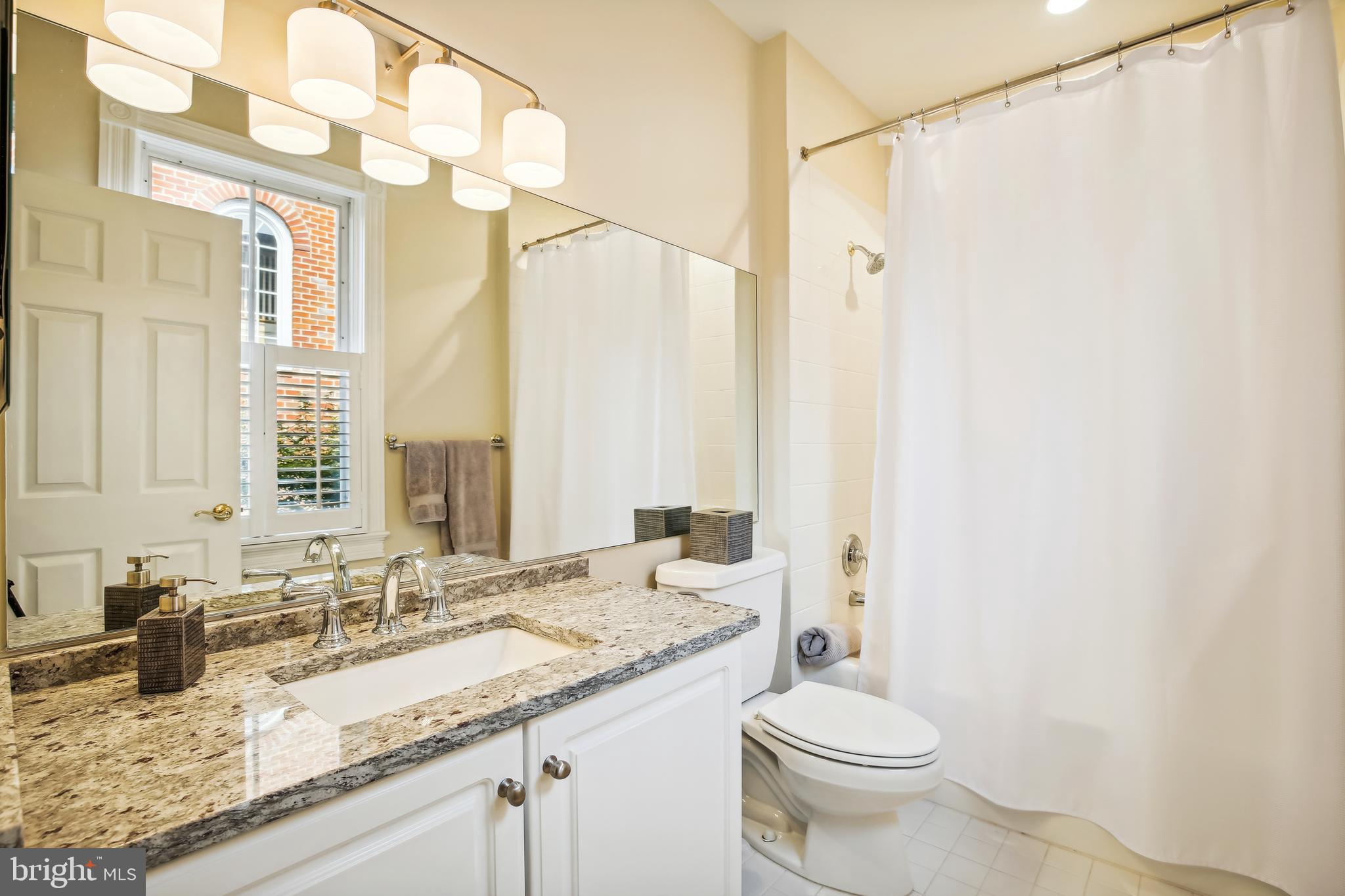 CHURCH SQUARE - Residential