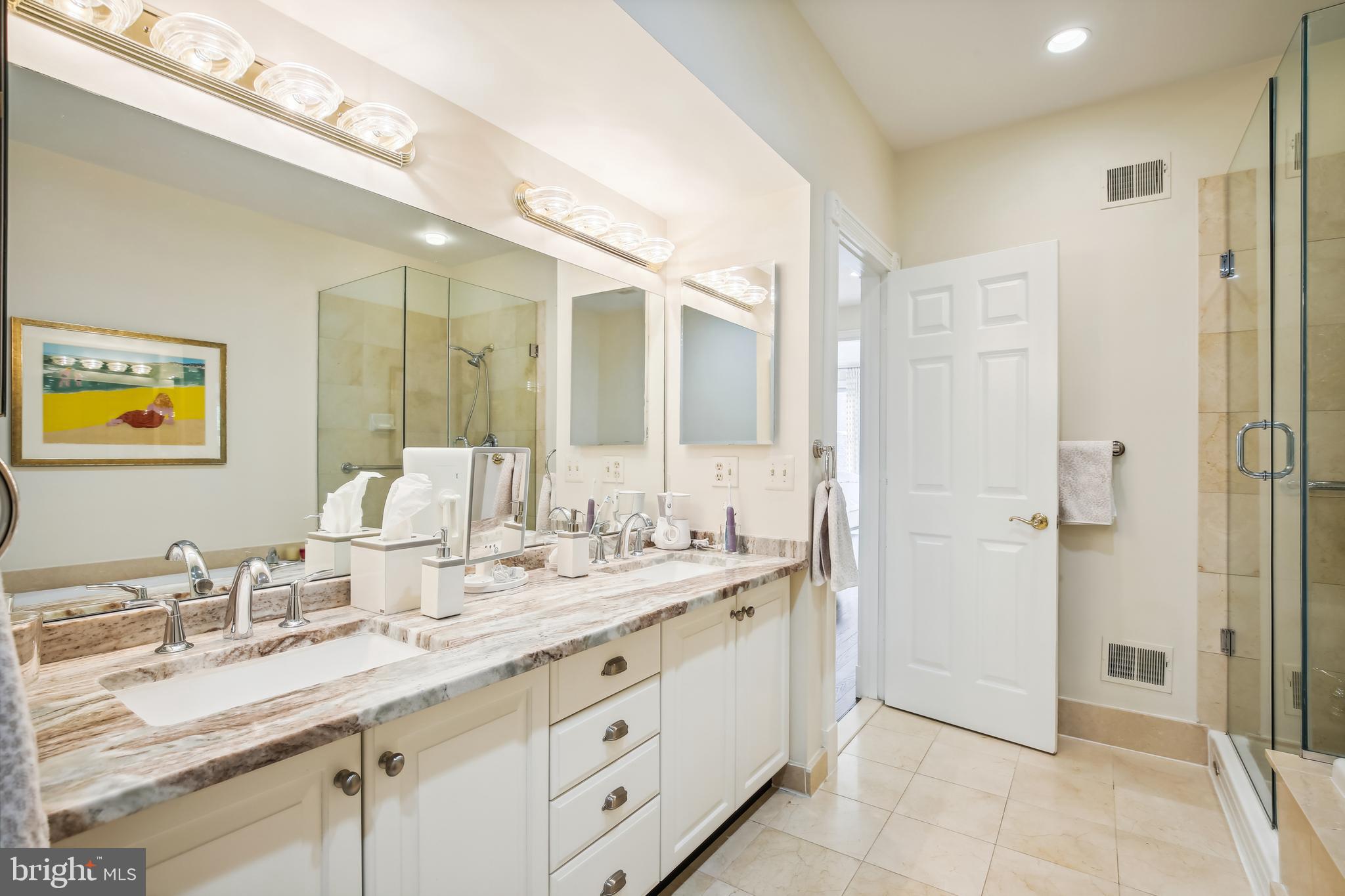 CHURCH SQUARE - Residential