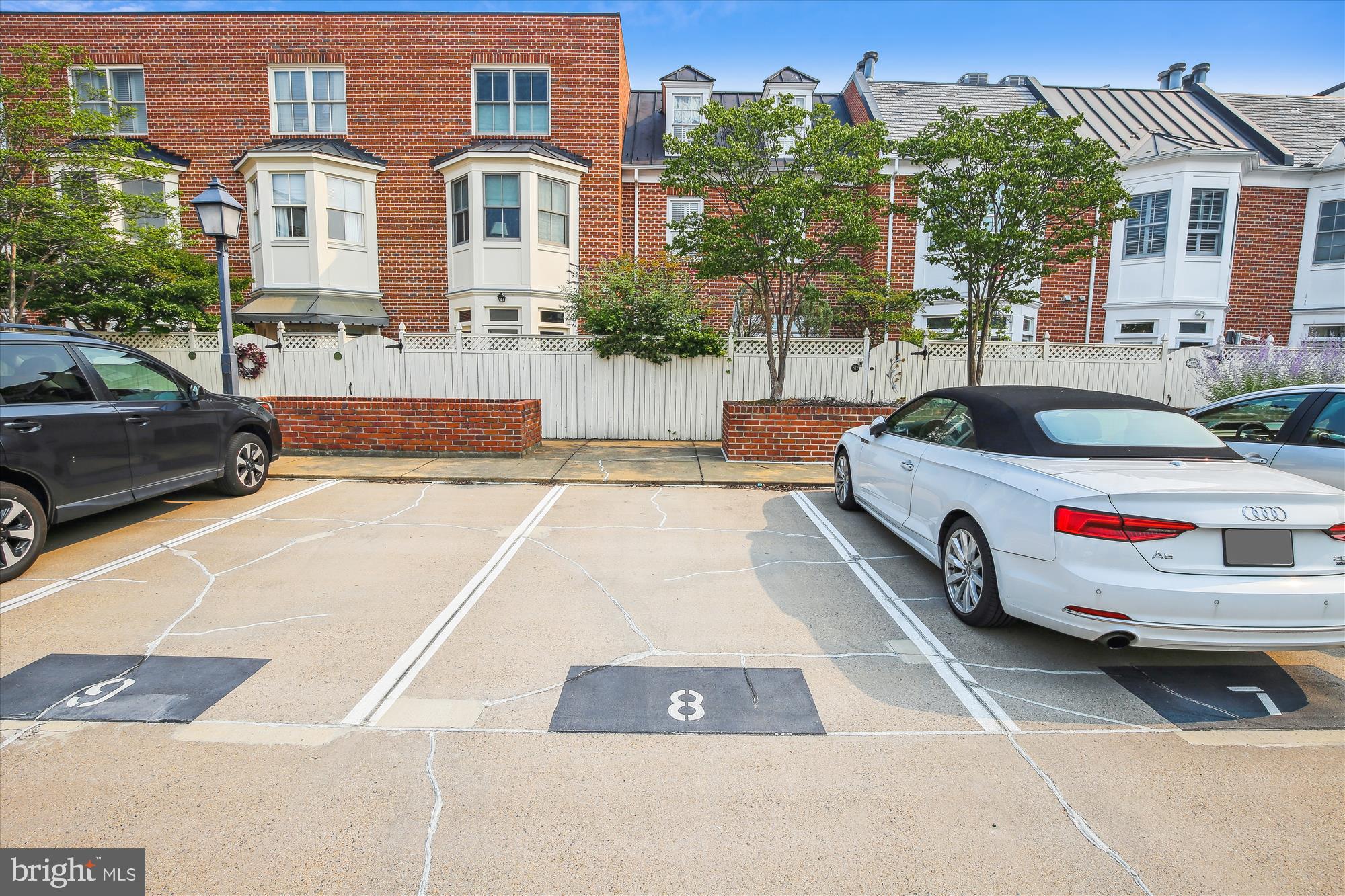 CHURCH SQUARE - Residential