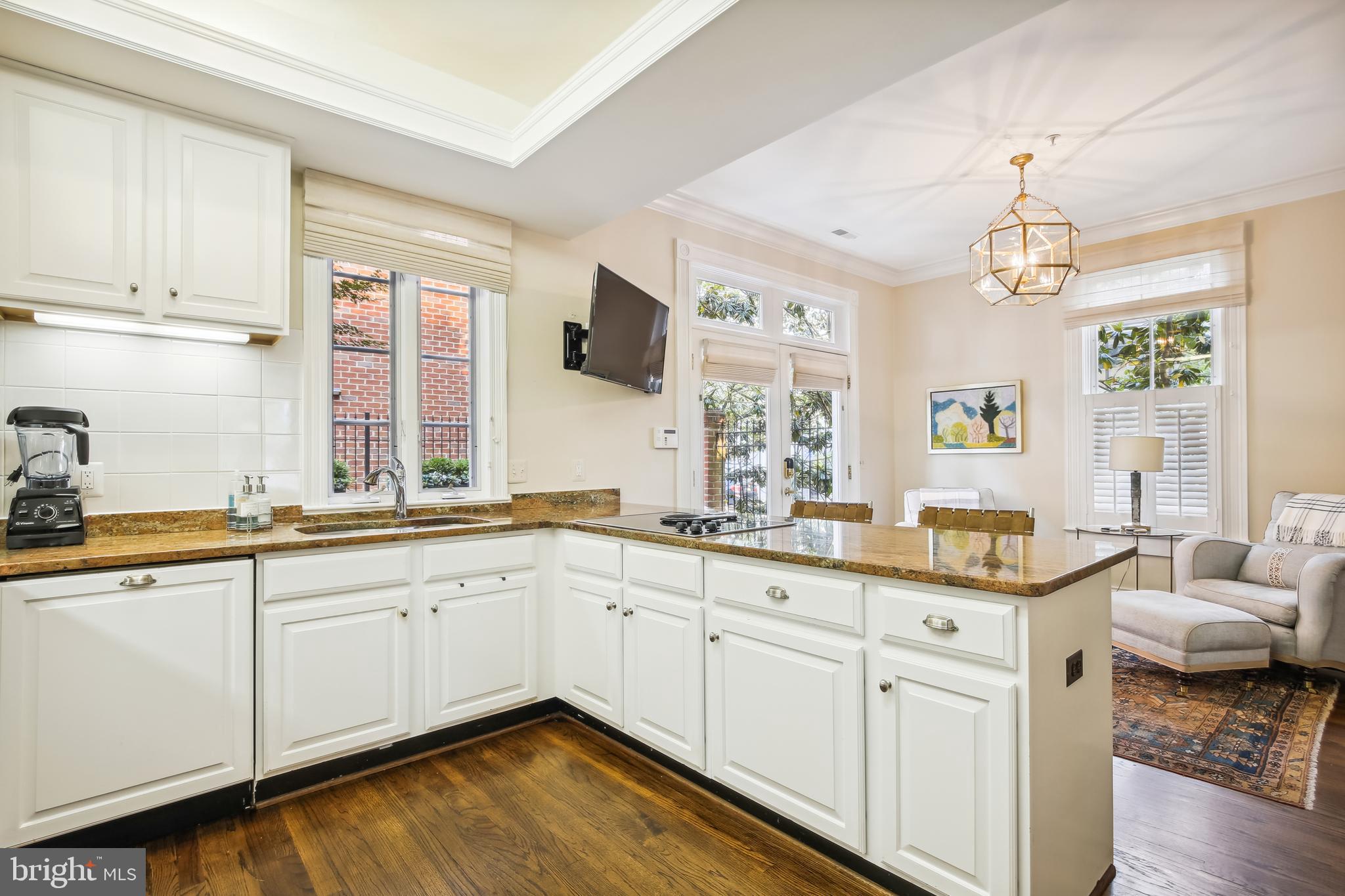 CHURCH SQUARE - Residential