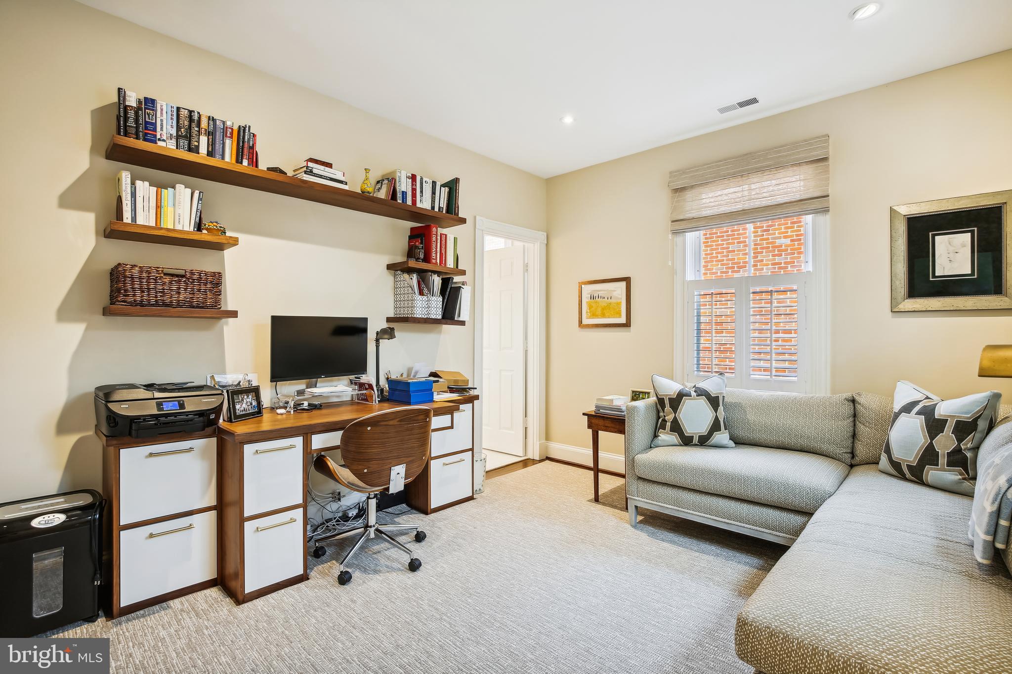 CHURCH SQUARE - Residential