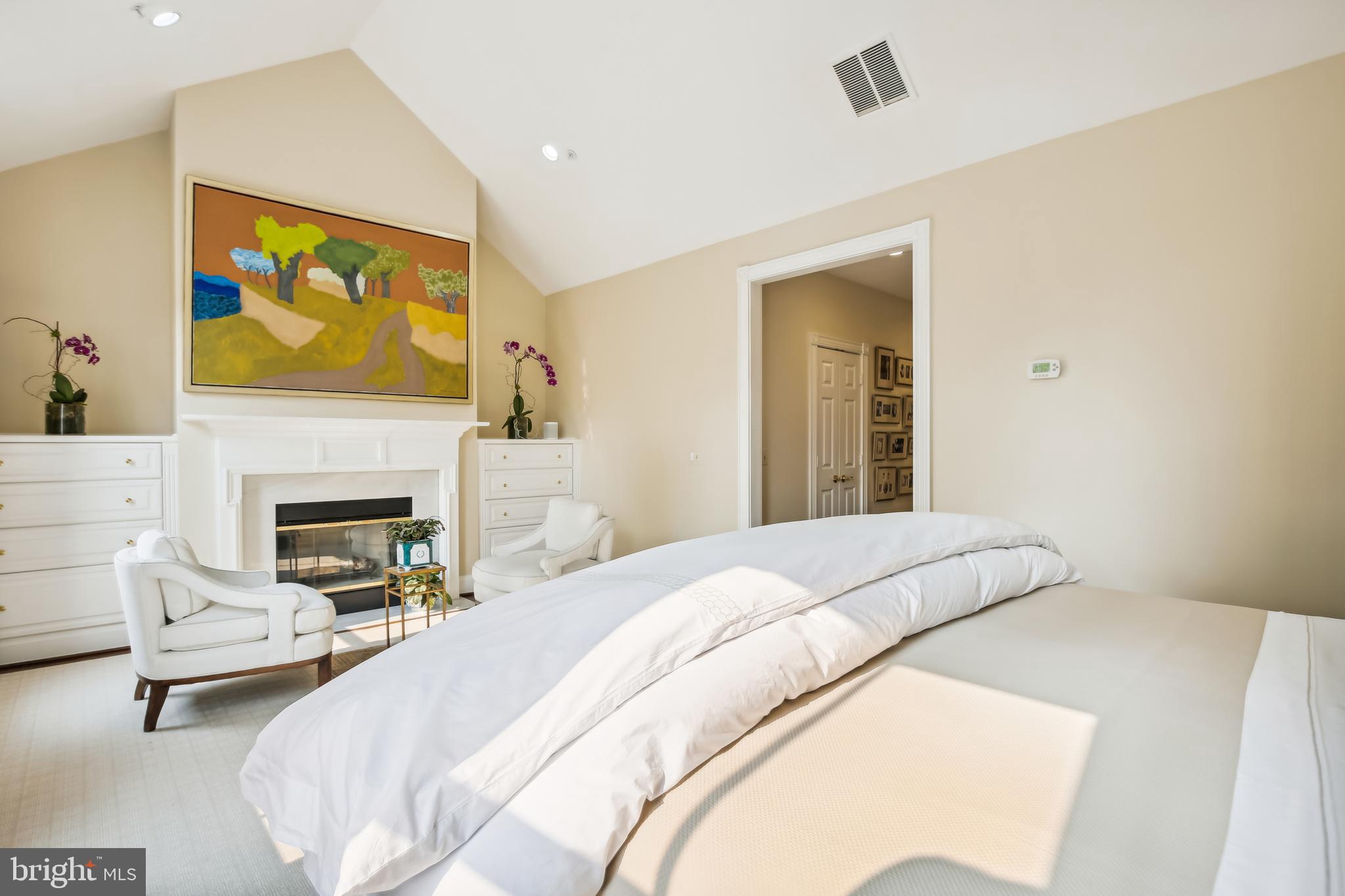 CHURCH SQUARE - Residential