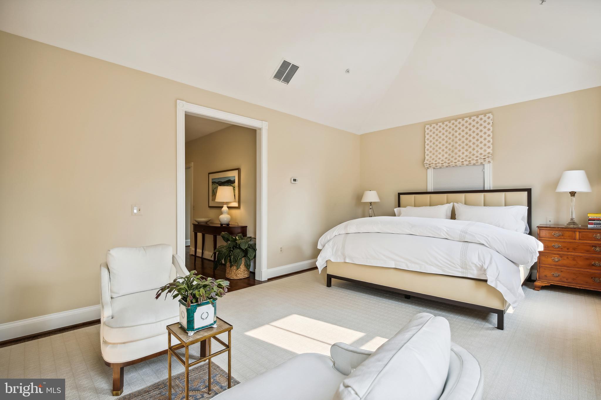 CHURCH SQUARE - Residential