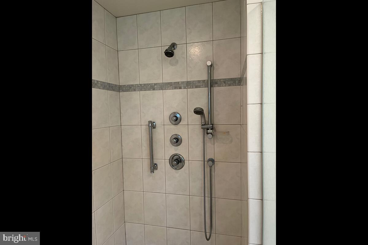 BYWATER ESTATES - Residential