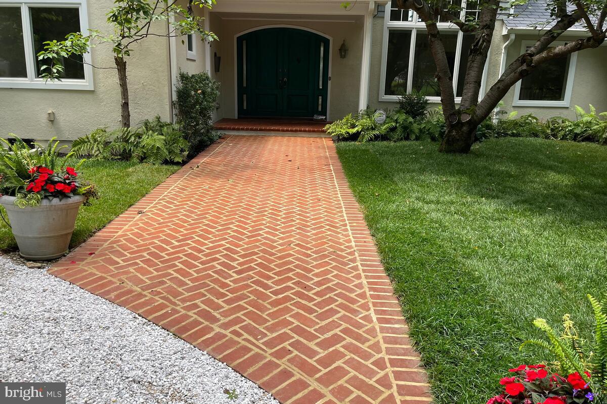 BYWATER ESTATES - Residential