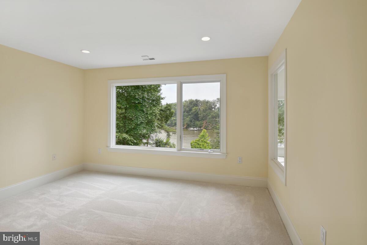 BYWATER ESTATES - Residential