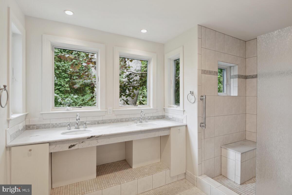 BYWATER ESTATES - Residential