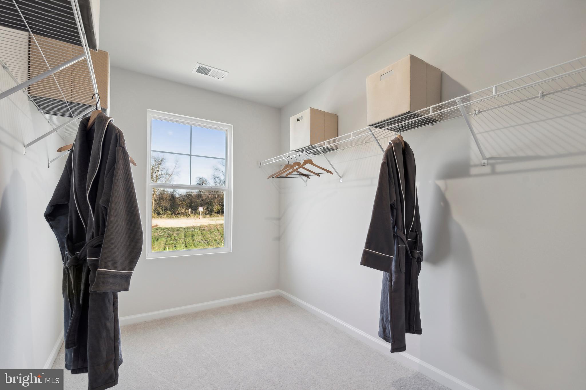 STONE SPRING - Residential