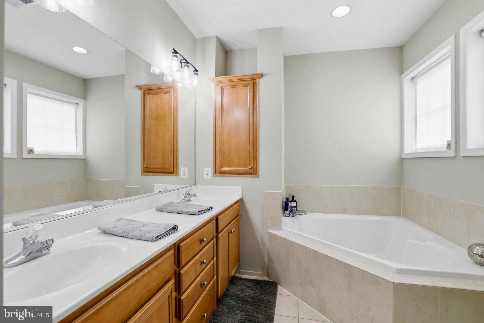 STONE SPRINGS CONDOMINIUMS - Residential