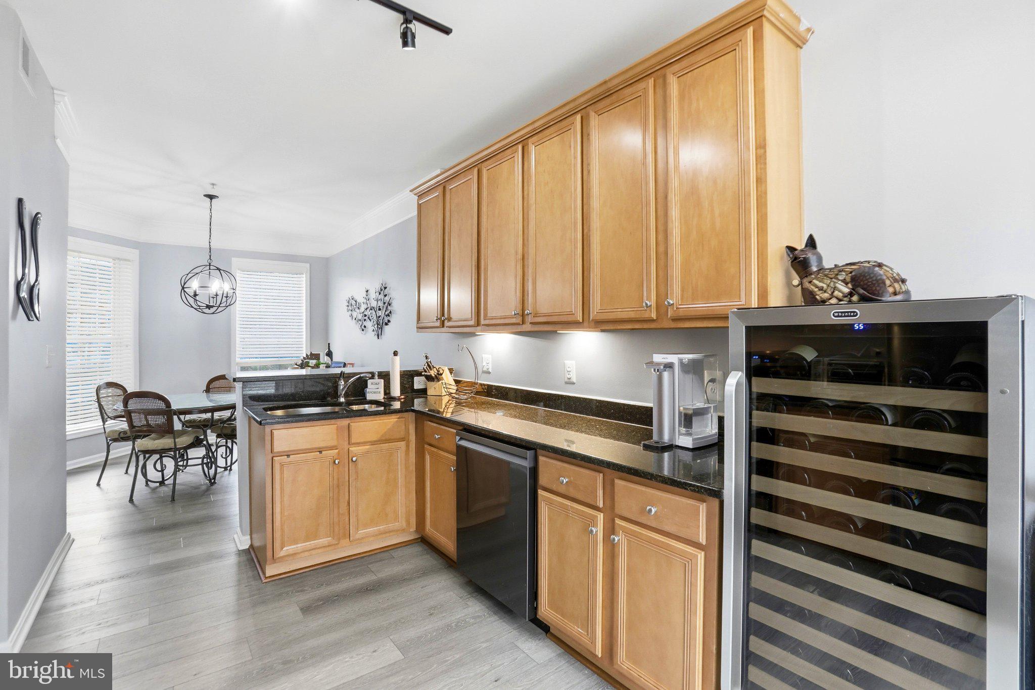 STONE SPRINGS CONDOMINIUMS - Residential