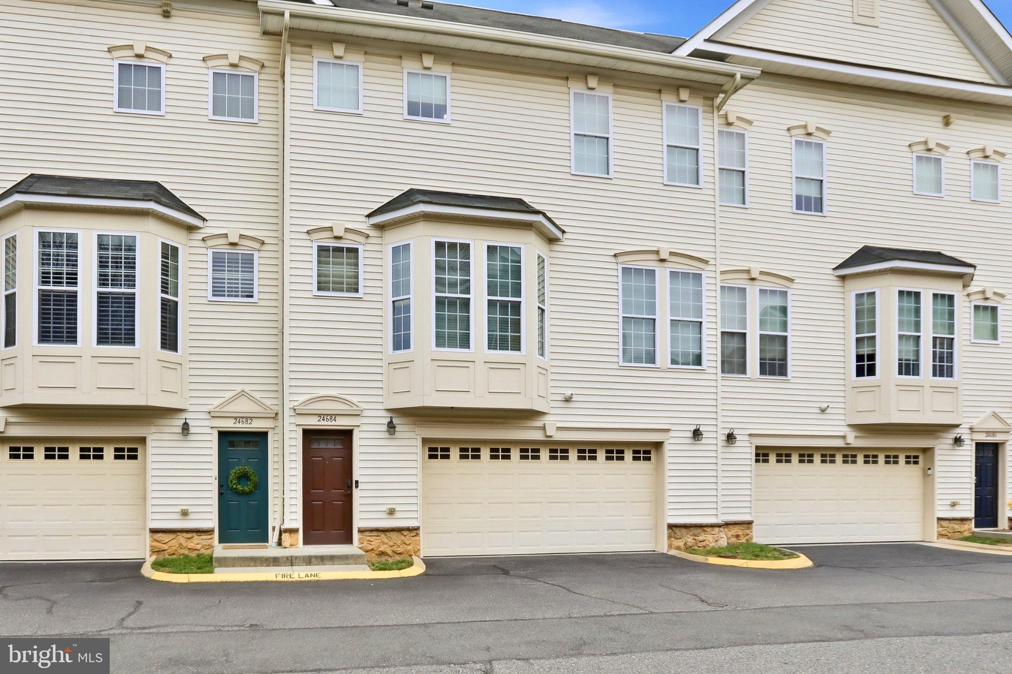 STONE SPRINGS CONDOMINIUMS - Residential