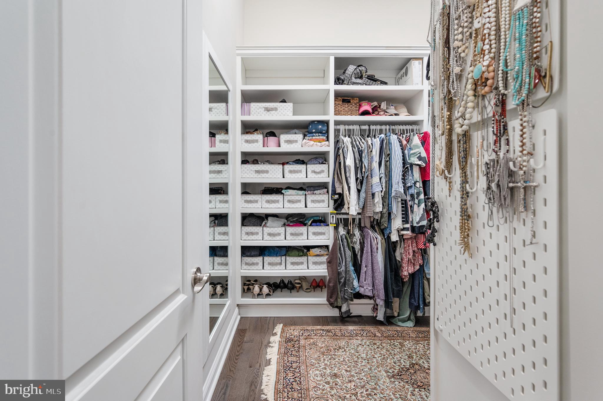 NINE OAKS - Residential