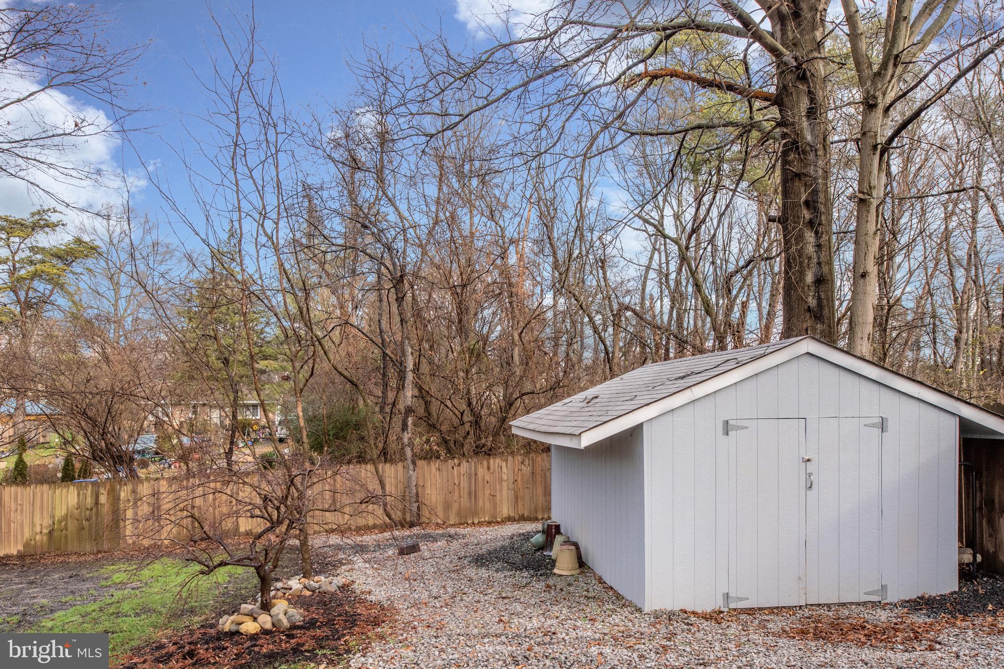 NINE OAKS - Residential