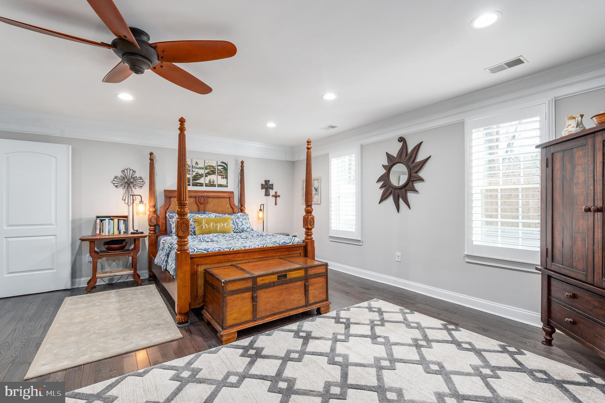 NINE OAKS - Residential