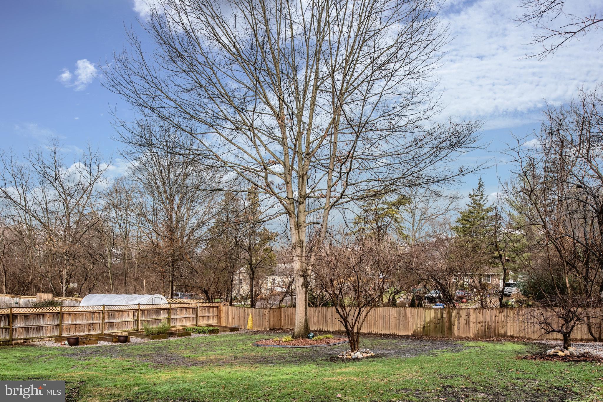 NINE OAKS - Residential