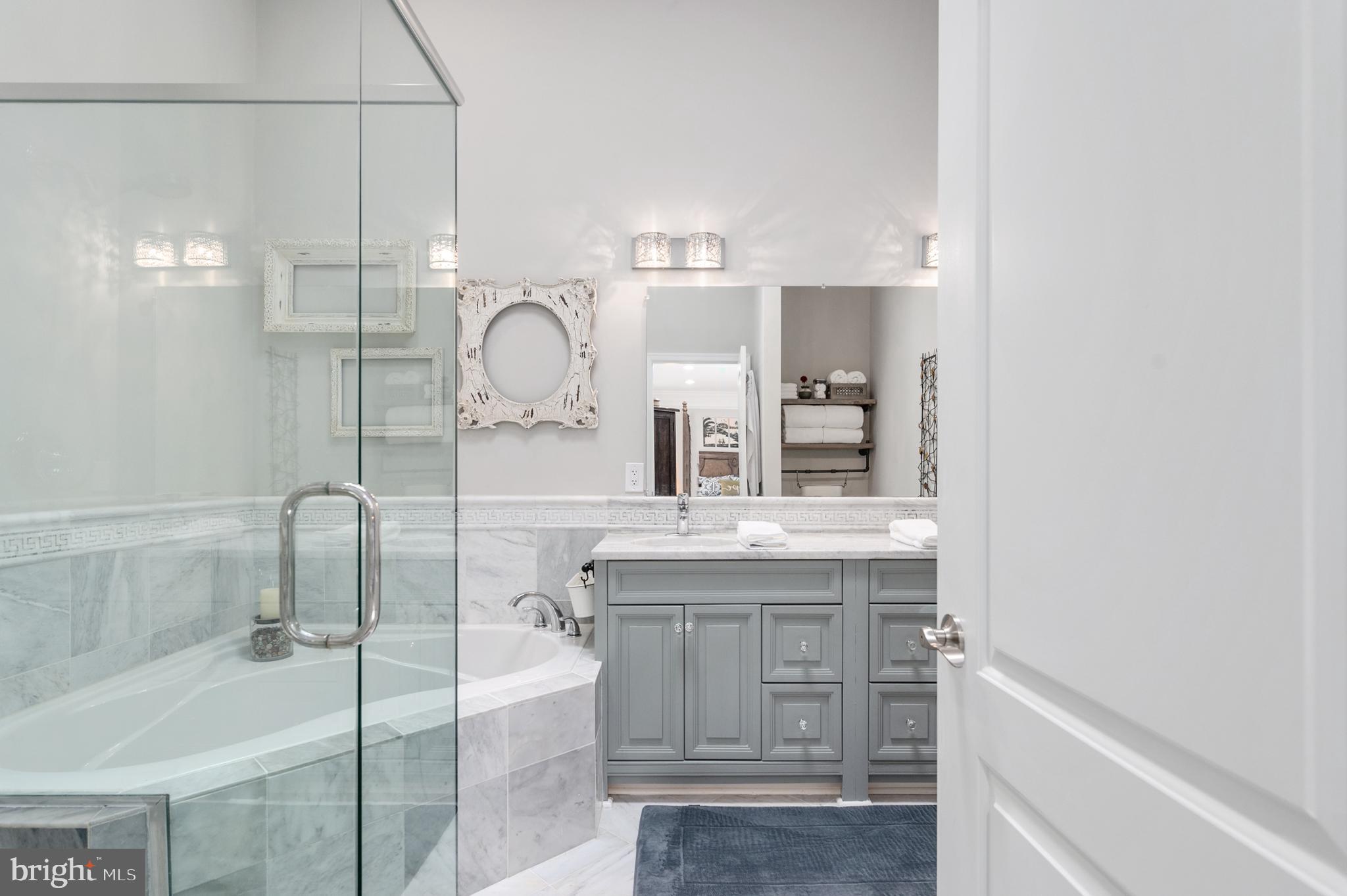 NINE OAKS - Residential