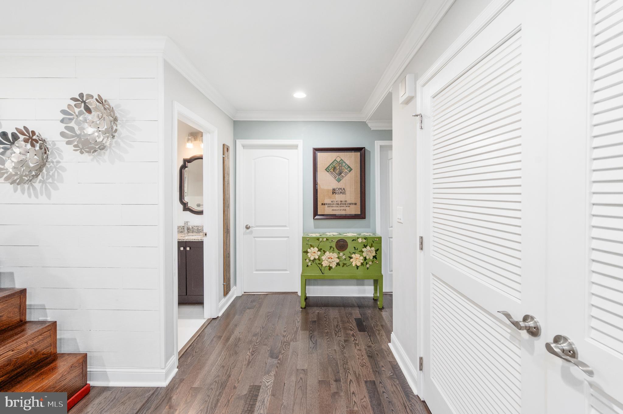 NINE OAKS - Residential