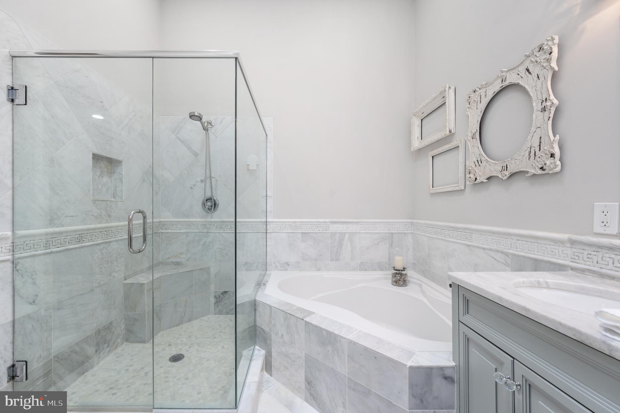 NINE OAKS - Residential