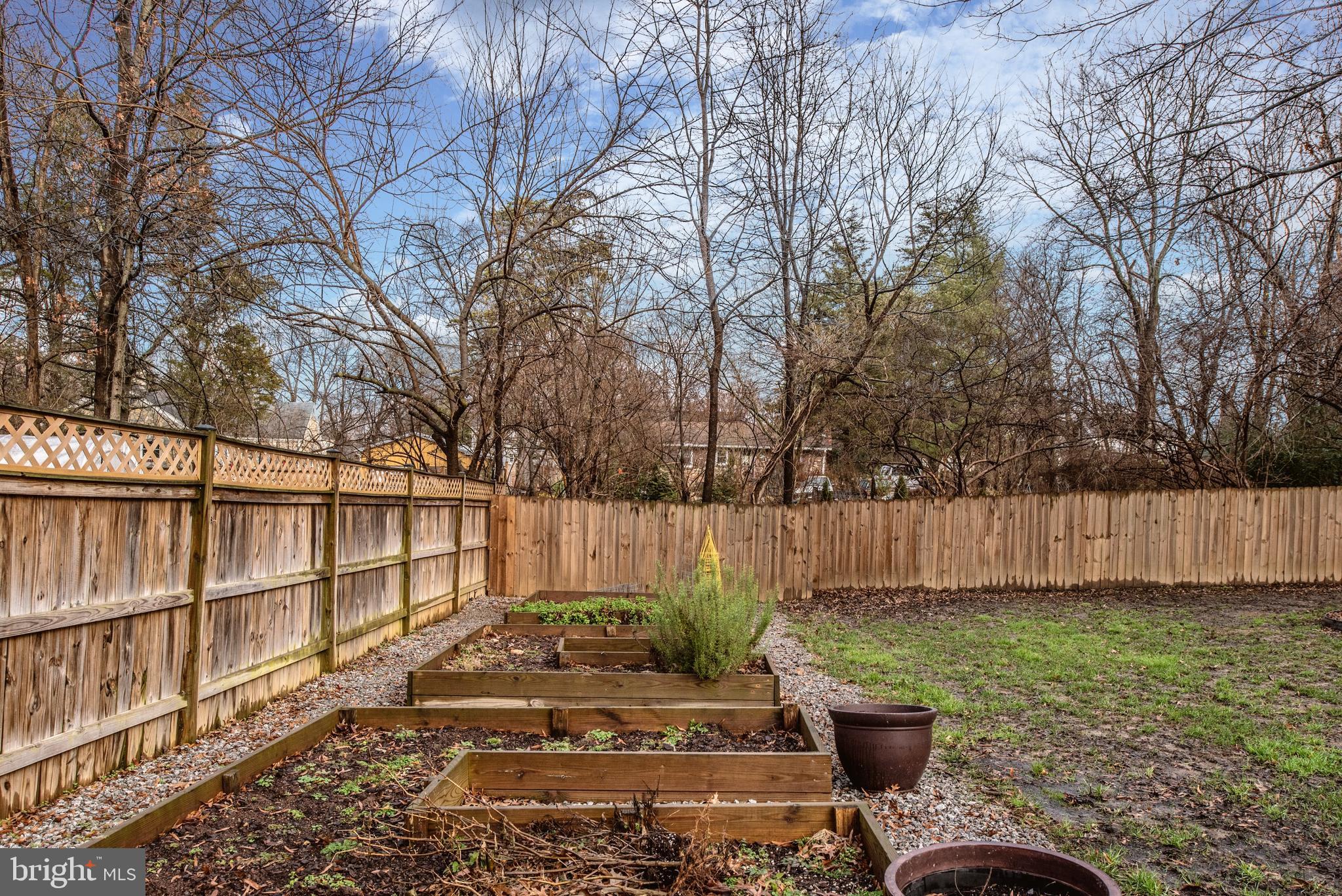 NINE OAKS - Residential