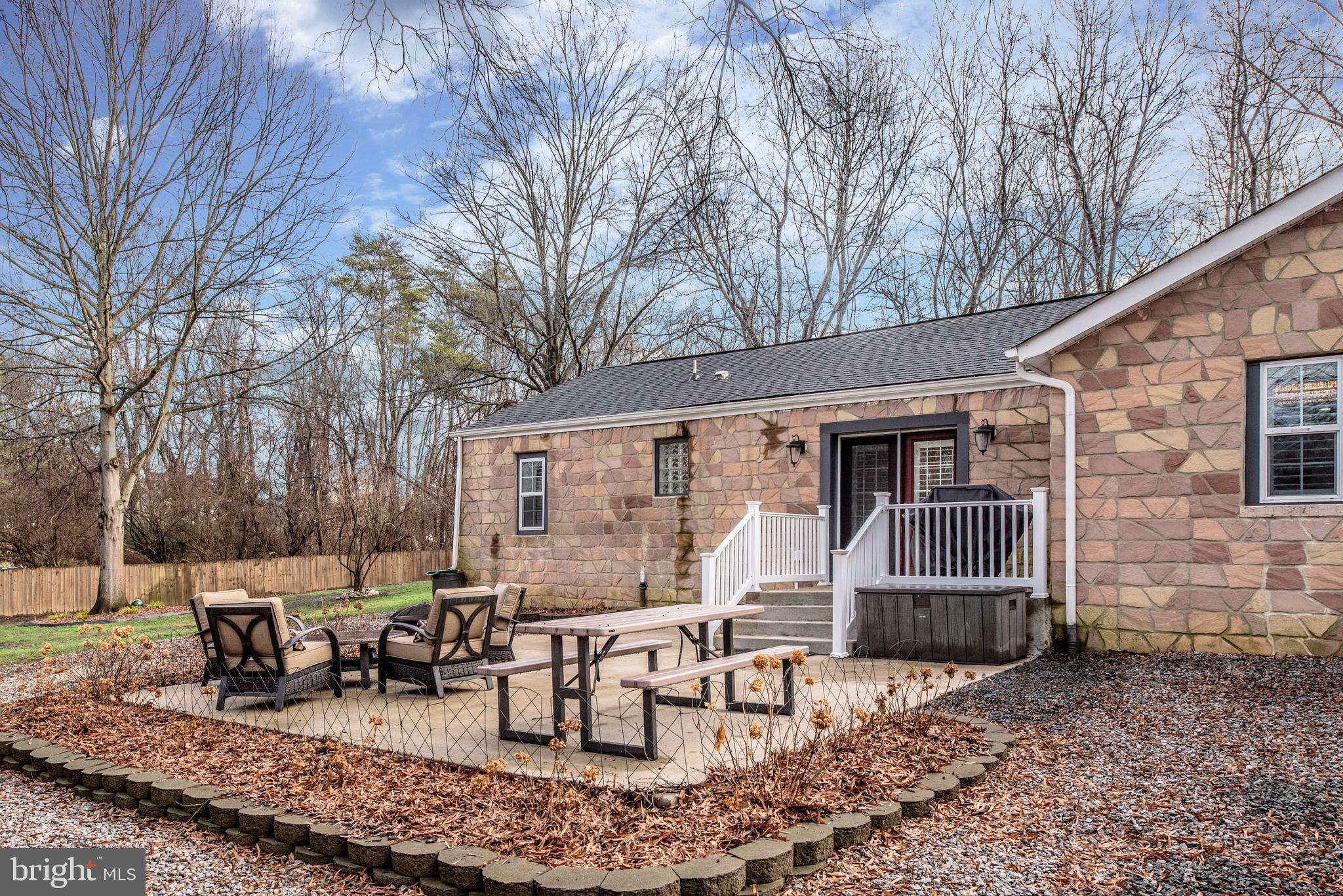 NINE OAKS - Residential