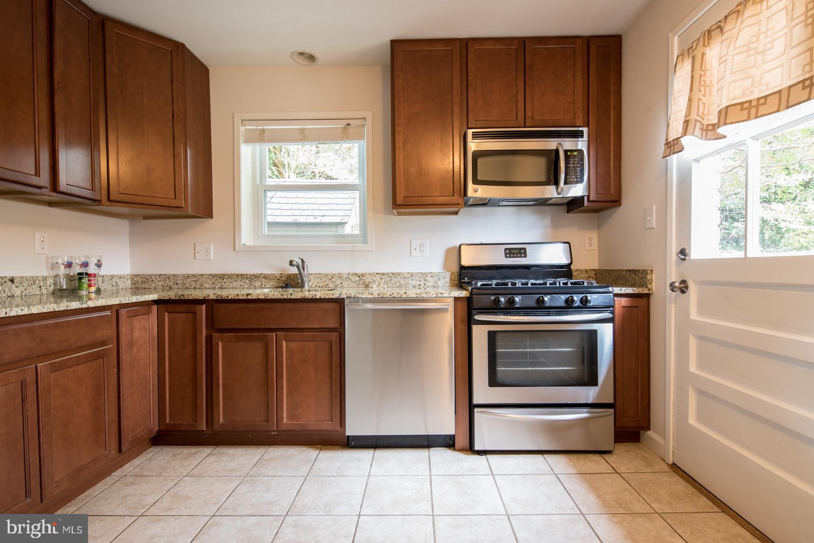 CAMERON - Residential Lease