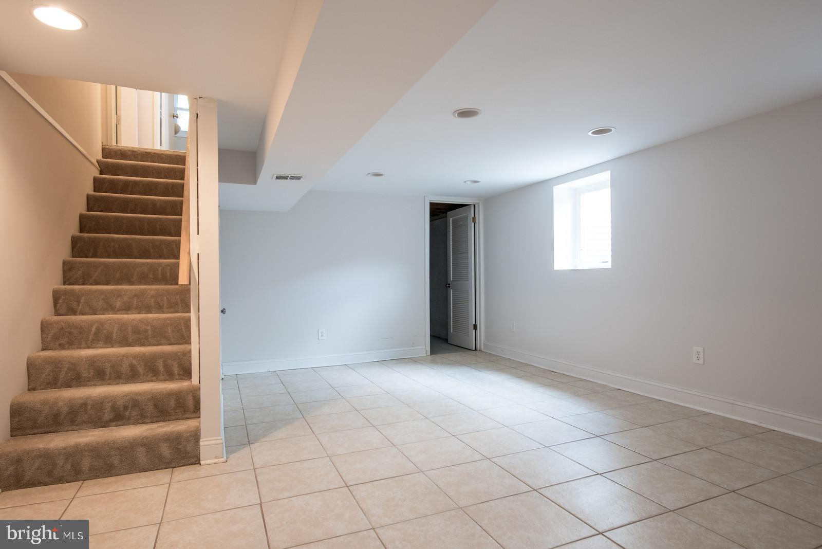 CAMERON - Residential Lease