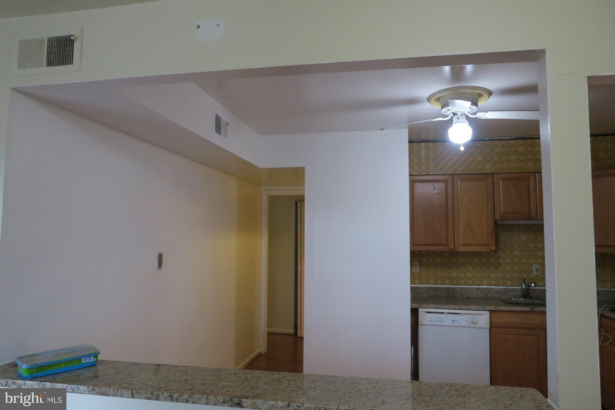 HUNTING RIDGE CONDOMINIUM - Residential Lease