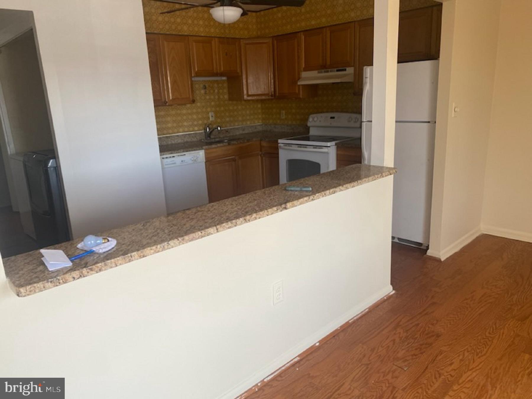 HUNTING RIDGE CONDOMINIUM - Residential Lease