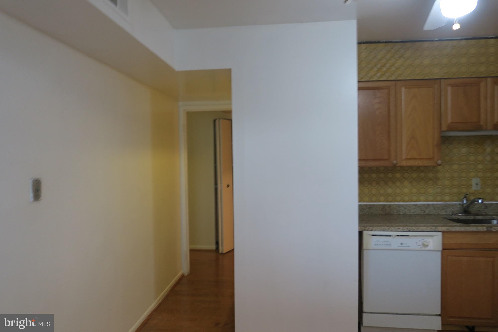 HUNTING RIDGE CONDOMINIUM - Residential Lease