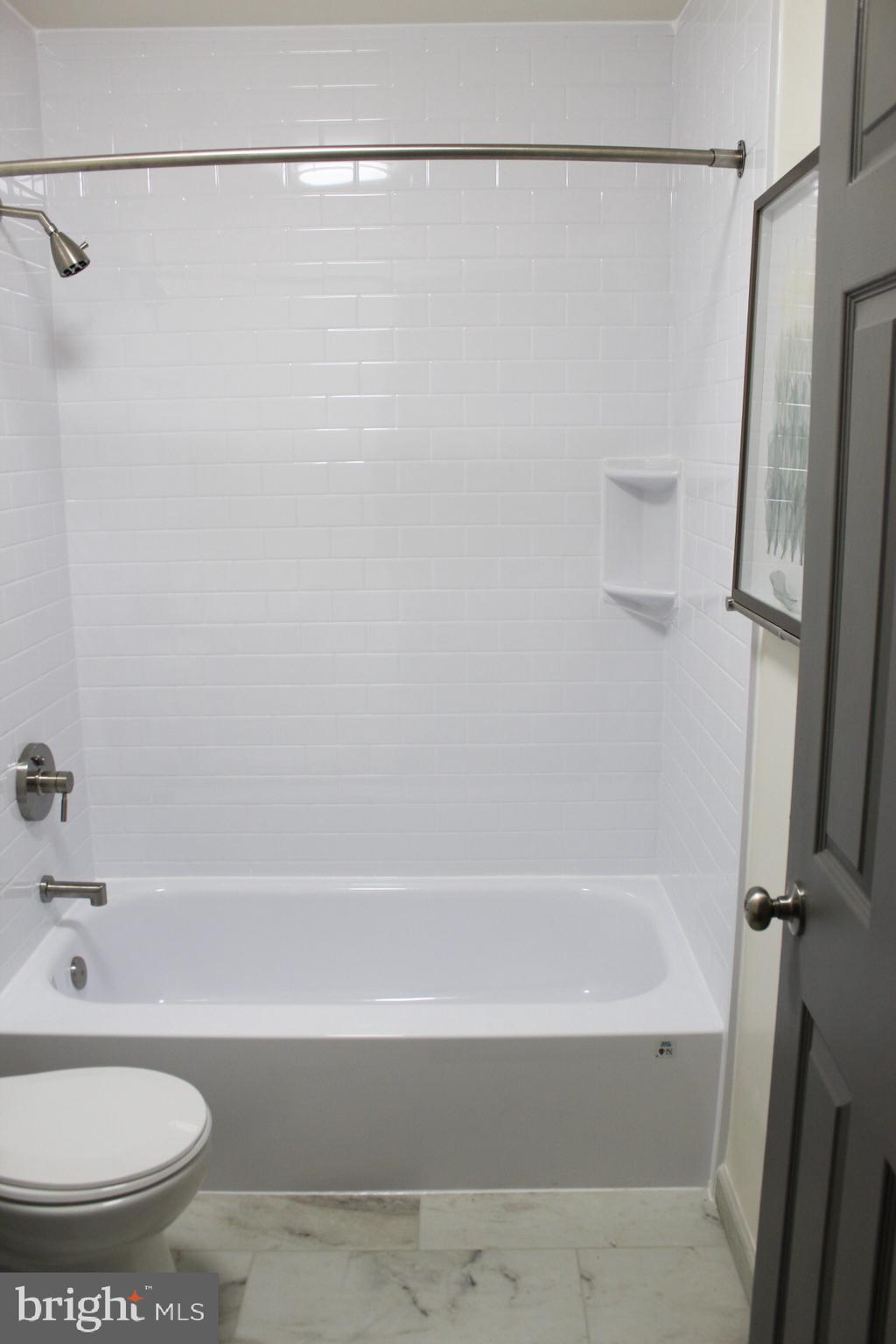 PHILADELPHIA (WEST) - Residential Lease