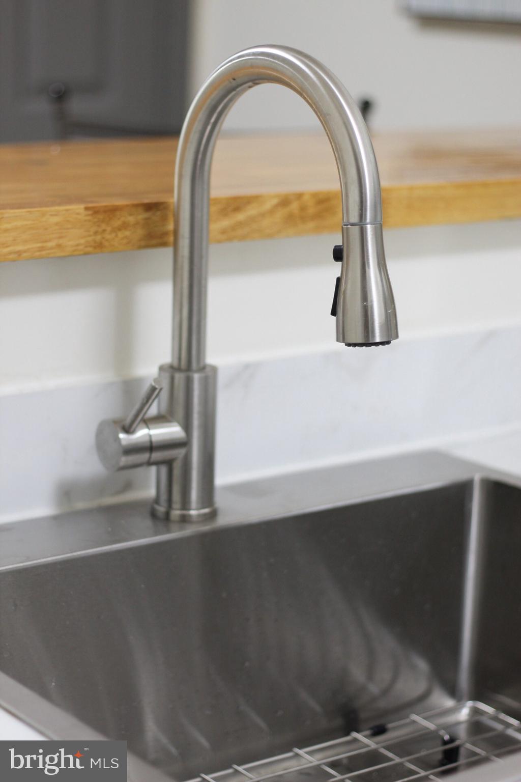 PHILADELPHIA (WEST) - Residential Lease