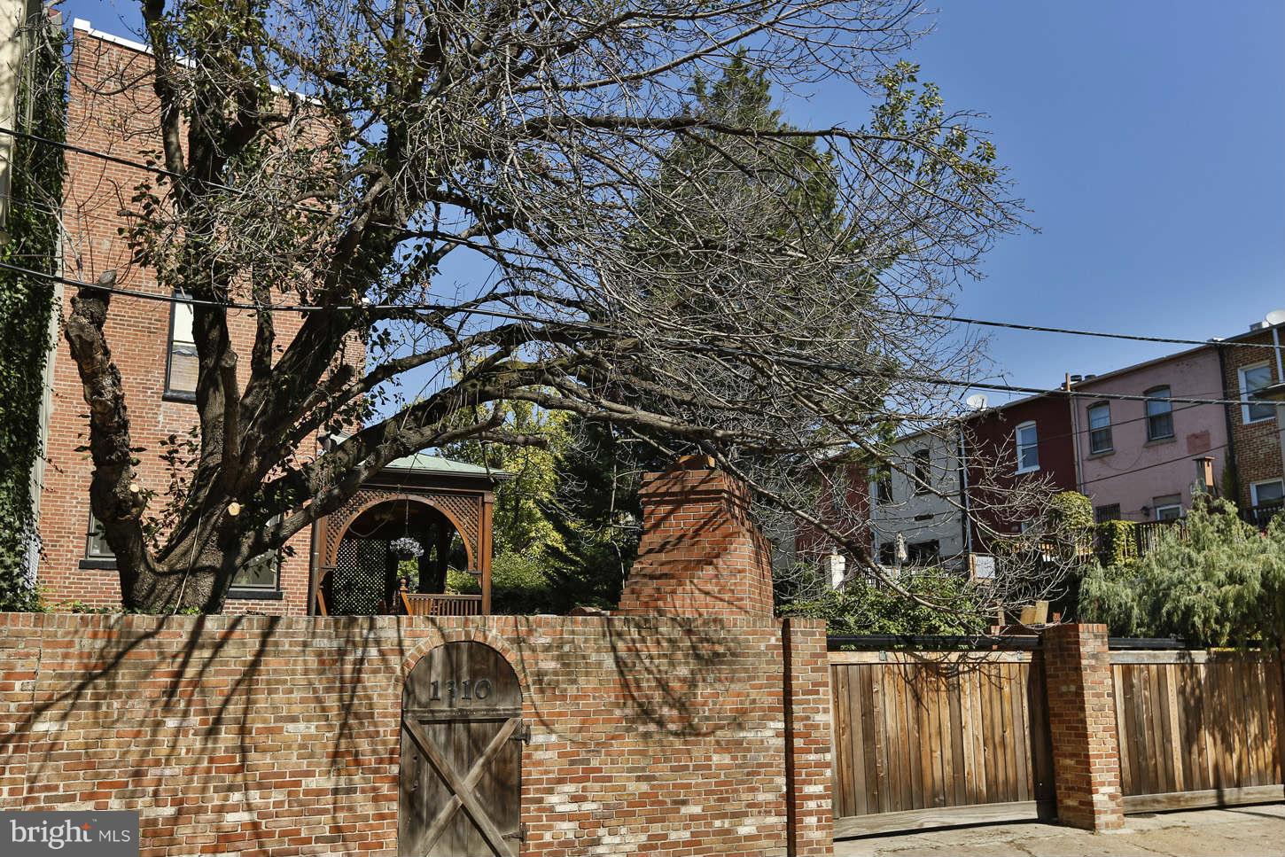 LOGAN CIRCLE - Residential
