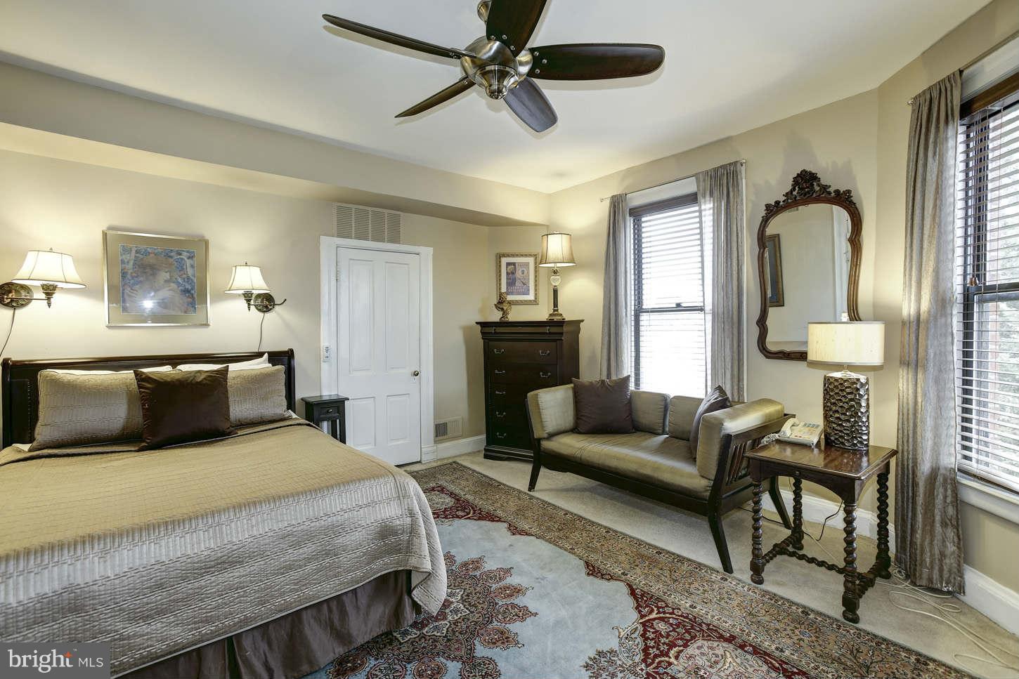 LOGAN CIRCLE - Residential