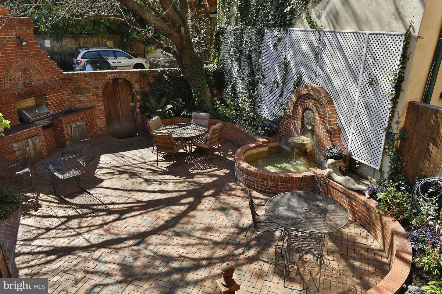 LOGAN CIRCLE - Residential